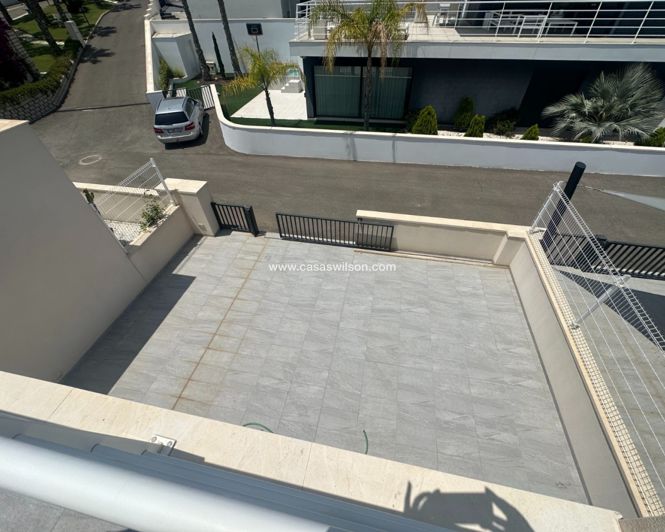 Image No.45-5 Bed Villa for sale