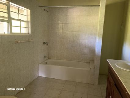 Image No.5-7 Bed House for sale