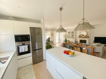 8-e64a9055bba3e77ac8aca3b893cdf826