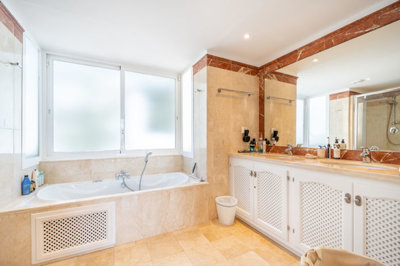 9-467d0cee5b725f3ef65f102a0c2e69c0