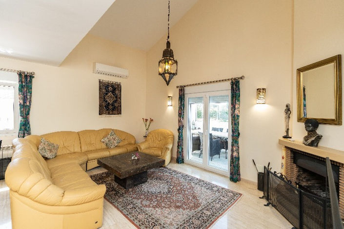 Image No.18-3 Bed Villa for sale