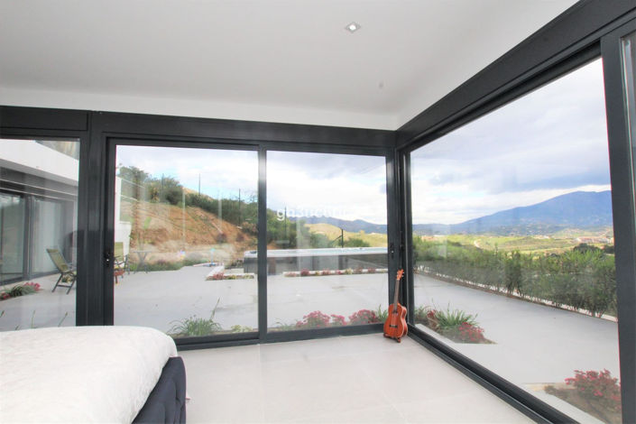 Image No.10-4 Bed Villa for sale