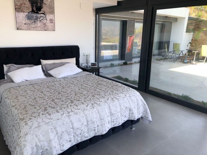 Image No.9-4 Bed Villa for sale