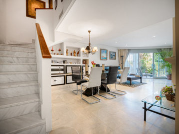 2-5bd7b9d04b45e33852eaf0ec6670150d