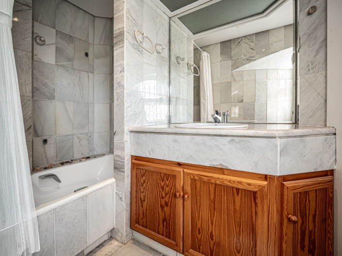 Image No.20-3 Bed Townhouse for sale