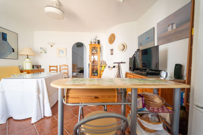 Image No.13-2 Bed Townhouse for sale