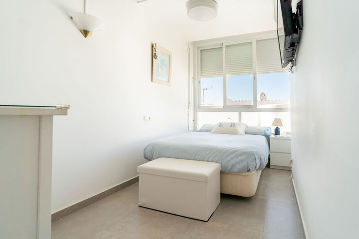 Image No.19-2 Bed Townhouse for sale