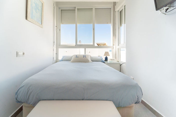 Image No.20-2 Bed Townhouse for sale