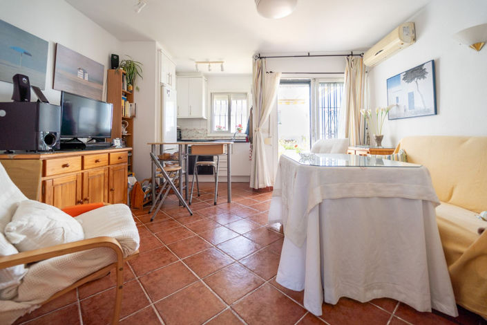 Image No.32-2 Bed Townhouse for sale