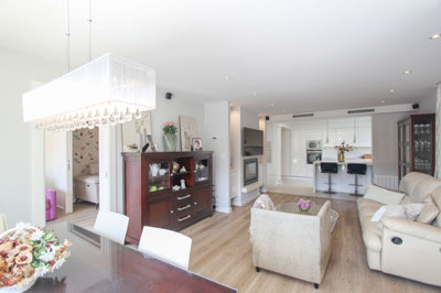 2-5bd7b9d04b45e33852eaf0ec6670150d