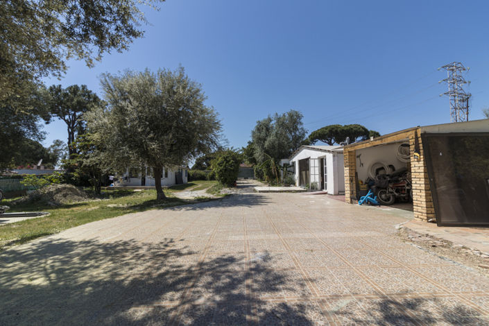 Image No.4-9 Bed Villa for sale