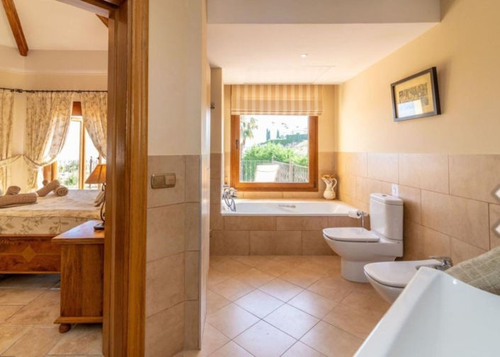 Image No.21-5 Bed Villa for sale