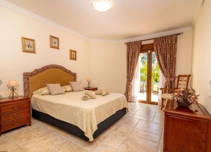 Image No.39-5 Bed Villa for sale