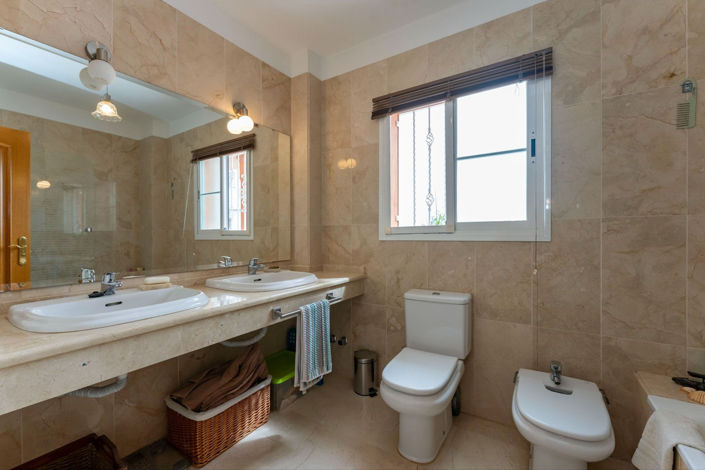 Image No.38-3 Bed Villa for sale