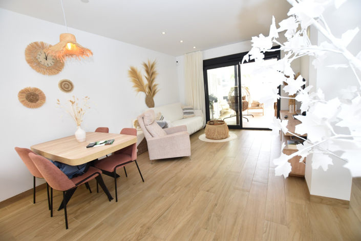 Image No.22-2 Bed Apartment for sale