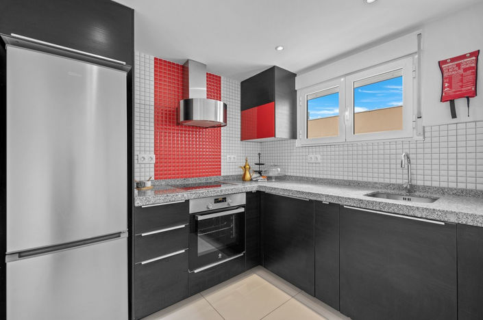 Image No.13-3 Bed Apartment for sale