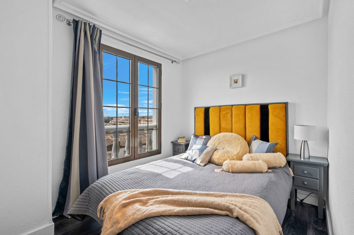 Image No.18-3 Bed Apartment for sale