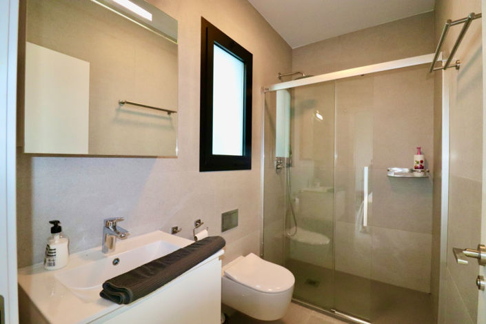 Image No.9-3 Bed Apartment for sale