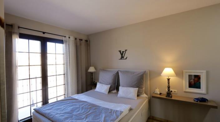 Image No.9-3 Bed Apartment for sale