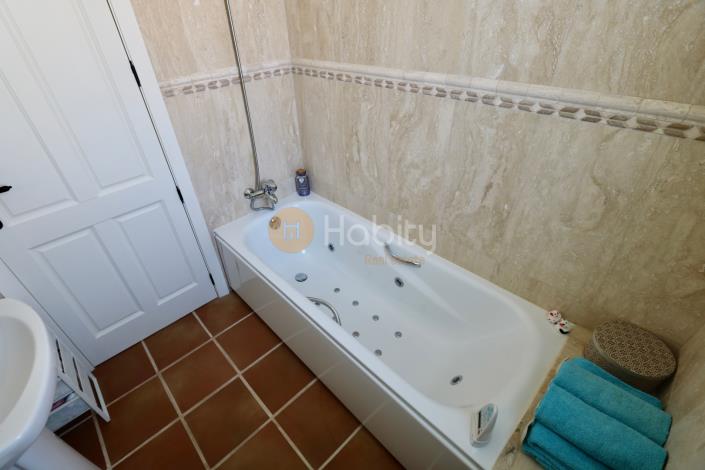 Image No.18-2 Bed Apartment for sale