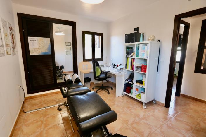 Image No.20-3 Bed Villa for sale