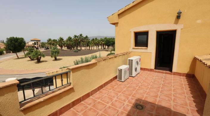 Image No.26-3 Bed Villa / Detached for sale
