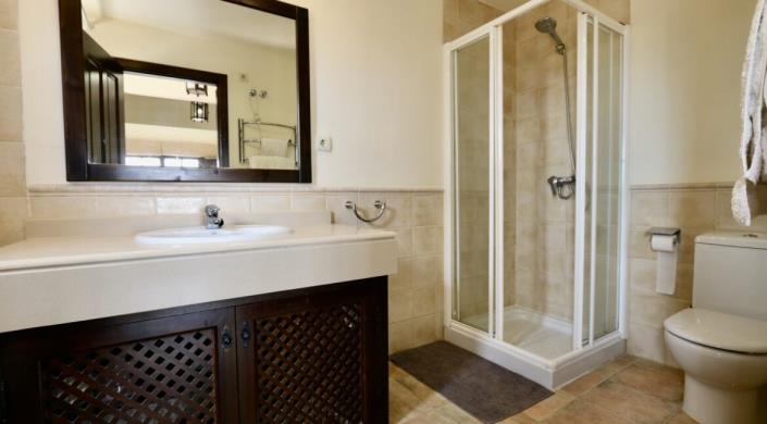 Image No.23-3 Bed Villa / Detached for sale