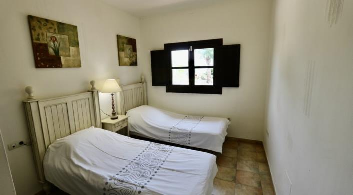 Image No.11-3 Bed Villa / Detached for sale