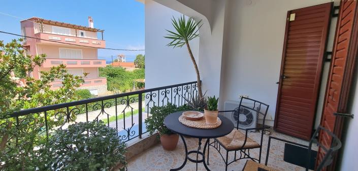 Image No.14-4 Bed House for sale