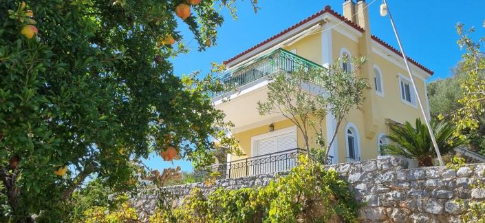 Image No.2-4 Bed House for sale