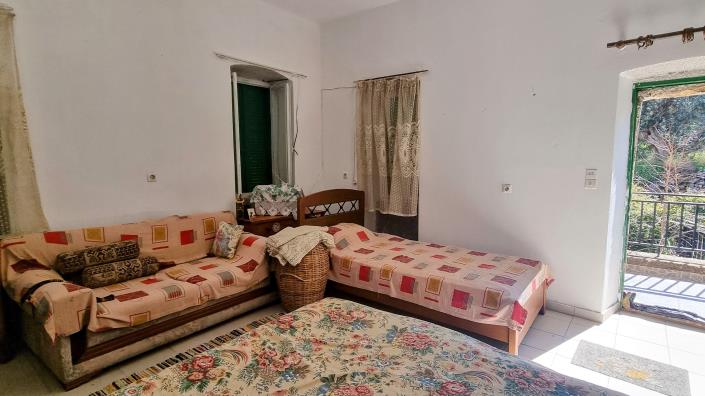 Image No.3-1 Bed House for sale