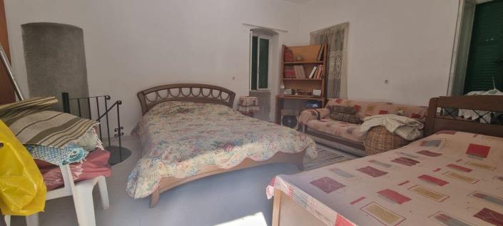 Image No.5-1 Bed House for sale