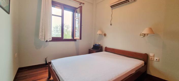 Image No.18-4 Bed House for sale