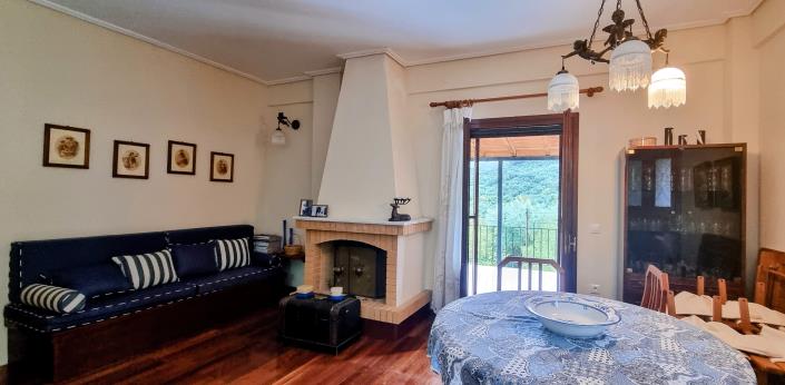 Image No.6-4 Bed House for sale