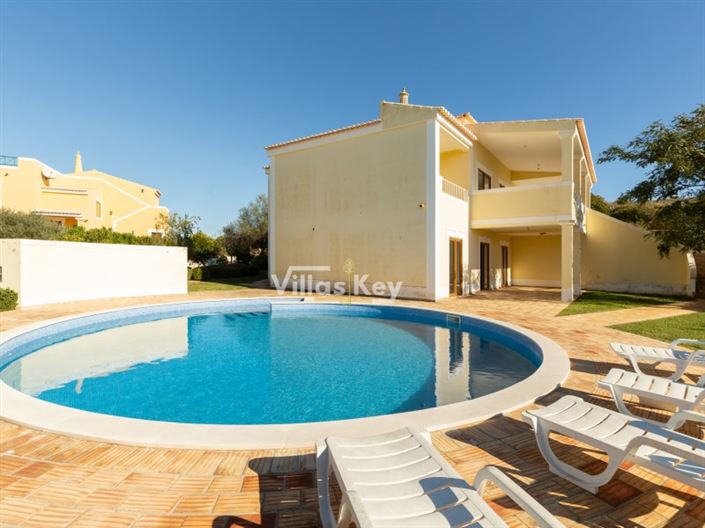 Image No.4-Maison de 4 chambres à vendre à Lagos