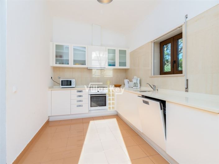 Image No.10-4 Bed House for sale