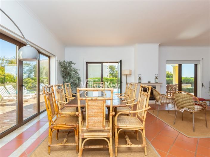 Image No.8-4 Bed House for sale