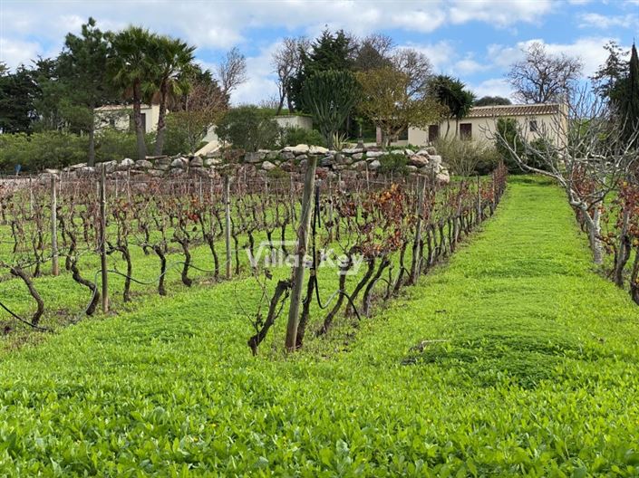 Image No.2-Maison de 9 chambres à vendre à Lagos