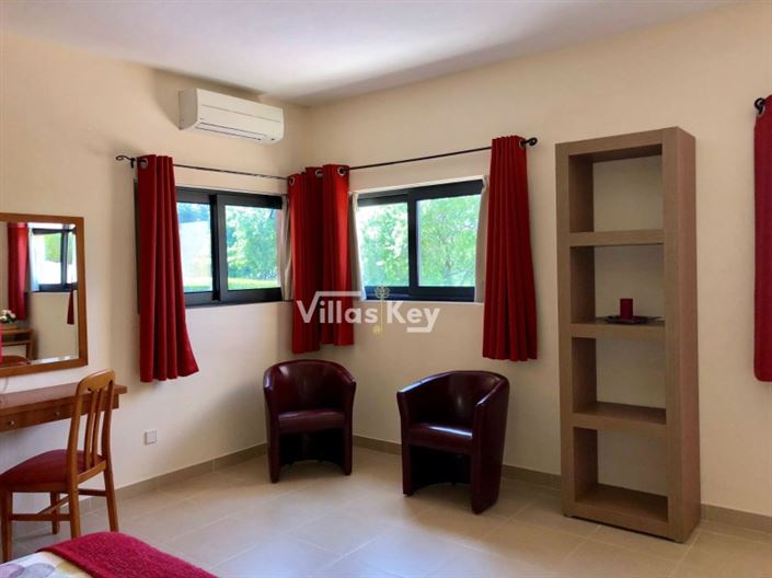 Image No.35-5 Bed House for sale