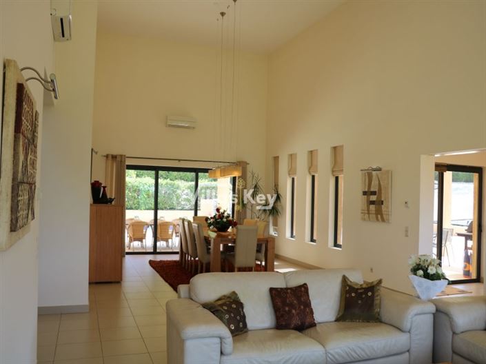 Image No.7-5 Bed House for sale