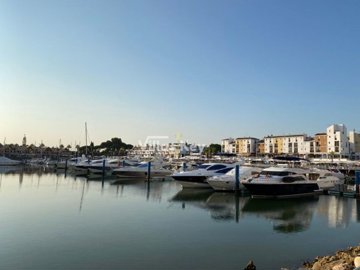 id8c364d01-0000-0500-0000-00000eefb754