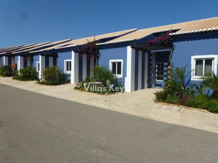 Image No.3-Commercial à vendre à Lagos