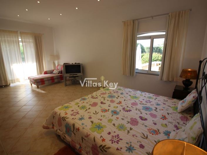 Image No.25-4 Bed House for sale