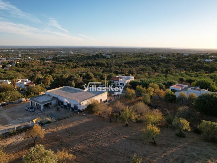 Image No.17-3 Bed House for sale