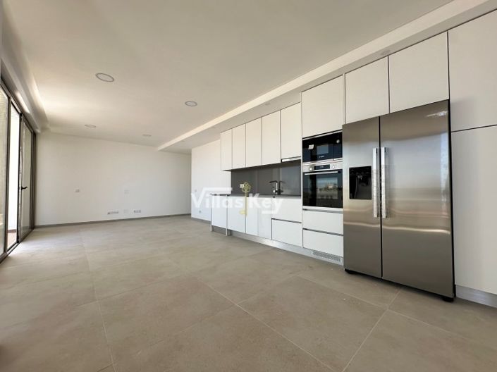 Image No.24-6 Bed Commercial for sale