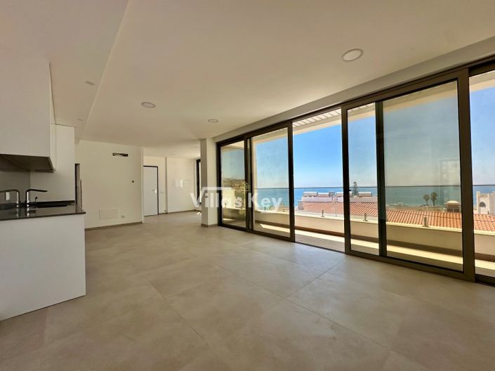 Image No.6-6 Bed Commercial for sale