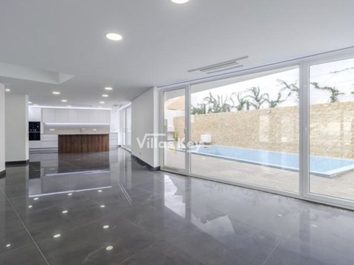 Image No.3-Maison de 4 chambres à vendre à Lagos