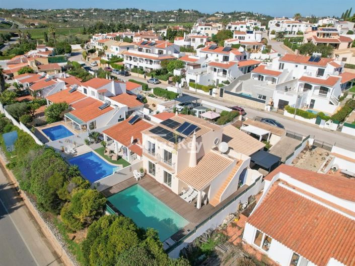 Image No.33-Maison de 4 chambres à vendre à Lagos