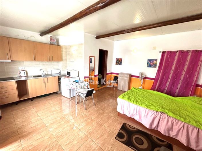 Image No.19-5 Bed House for sale