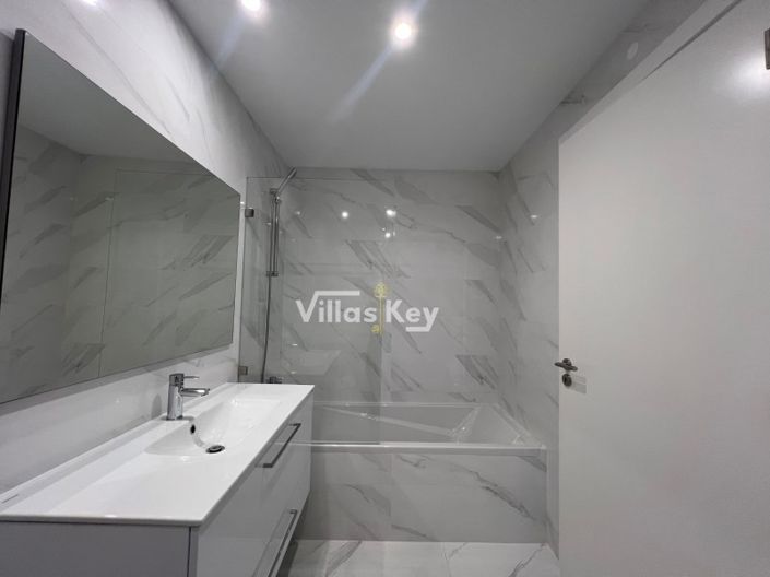 Image No.15-2 Bed Apartment for sale